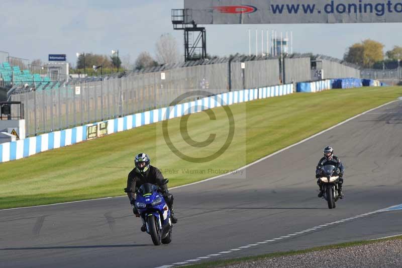 Motorcycle action photographs;donington;donington park leicestershire;donington photographs;event digital images;eventdigitalimages;no limits trackday;peter wileman photography;trackday;trackday digital images;trackday photos