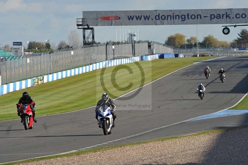 Motorcycle action photographs;donington;donington park leicestershire;donington photographs;event digital images;eventdigitalimages;no limits trackday;peter wileman photography;trackday;trackday digital images;trackday photos