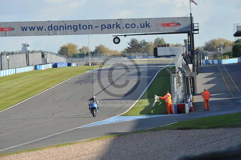 Motorcycle action photographs;donington;donington park leicestershire;donington photographs;event digital images;eventdigitalimages;no limits trackday;peter wileman photography;trackday;trackday digital images;trackday photos