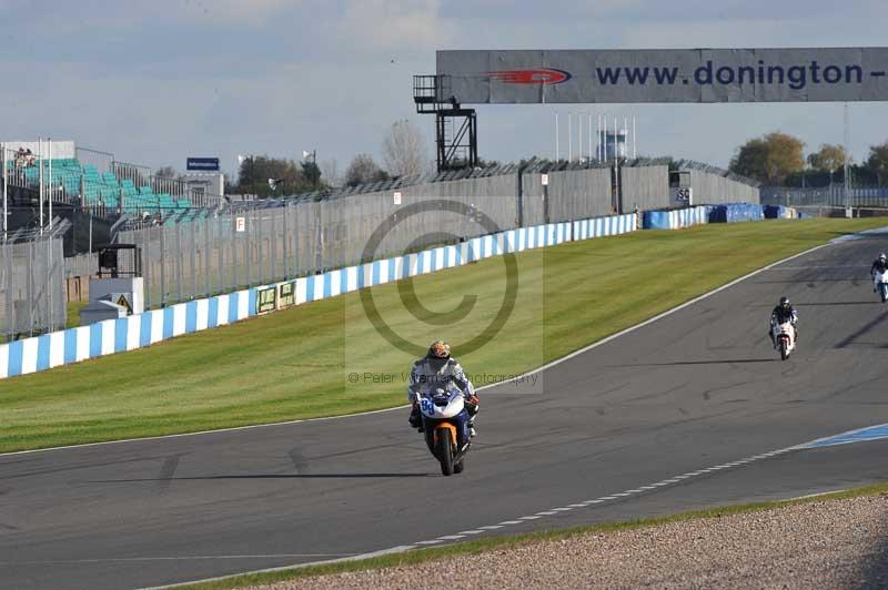 Motorcycle action photographs;donington;donington park leicestershire;donington photographs;event digital images;eventdigitalimages;no limits trackday;peter wileman photography;trackday;trackday digital images;trackday photos