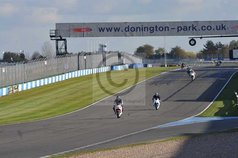 Motorcycle action photographs;donington;donington park leicestershire;donington photographs;event digital images;eventdigitalimages;no limits trackday;peter wileman photography;trackday;trackday digital images;trackday photos