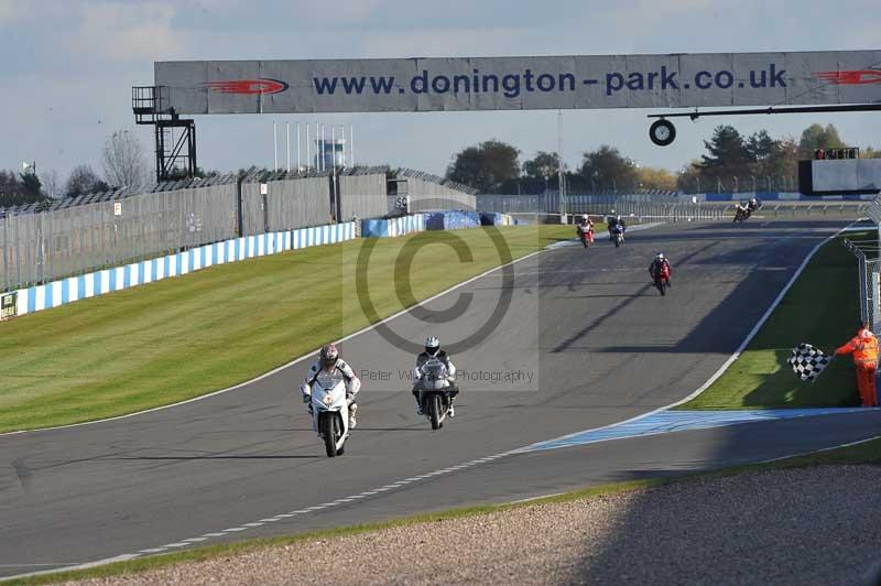 Motorcycle action photographs;donington;donington park leicestershire;donington photographs;event digital images;eventdigitalimages;no limits trackday;peter wileman photography;trackday;trackday digital images;trackday photos