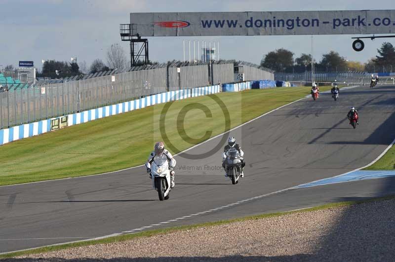 Motorcycle action photographs;donington;donington park leicestershire;donington photographs;event digital images;eventdigitalimages;no limits trackday;peter wileman photography;trackday;trackday digital images;trackday photos