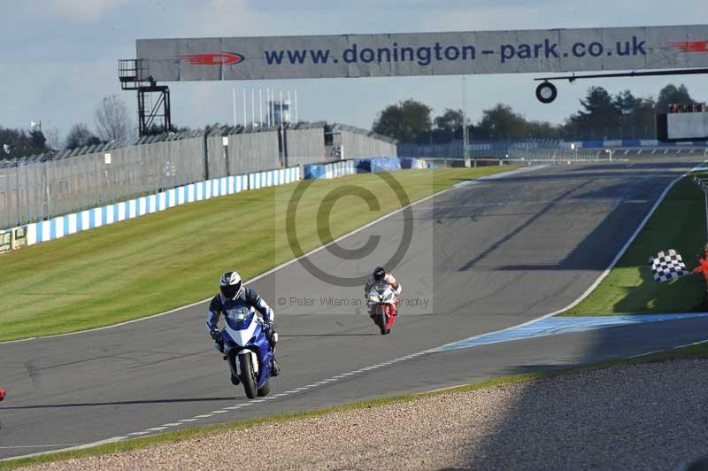 Motorcycle action photographs;donington;donington park leicestershire;donington photographs;event digital images;eventdigitalimages;no limits trackday;peter wileman photography;trackday;trackday digital images;trackday photos