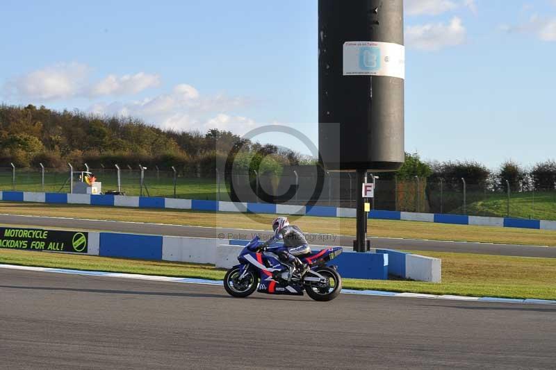 Motorcycle action photographs;donington;donington park leicestershire;donington photographs;event digital images;eventdigitalimages;no limits trackday;peter wileman photography;trackday;trackday digital images;trackday photos