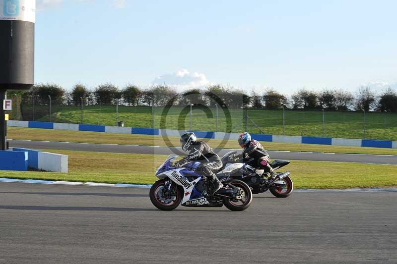 Motorcycle action photographs;donington;donington park leicestershire;donington photographs;event digital images;eventdigitalimages;no limits trackday;peter wileman photography;trackday;trackday digital images;trackday photos