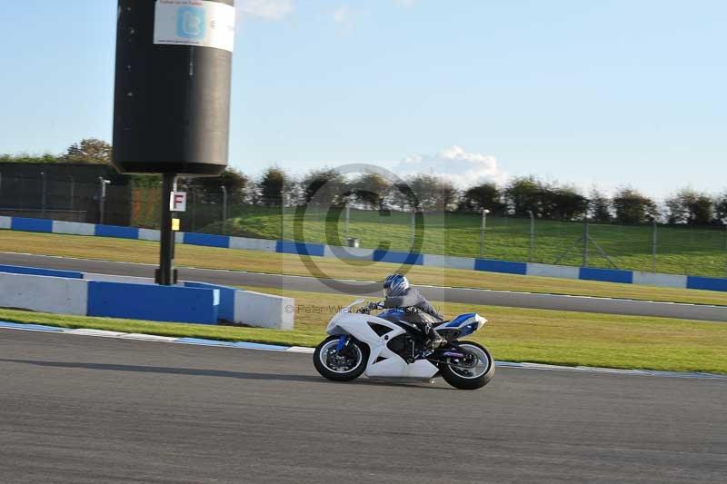 Motorcycle action photographs;donington;donington park leicestershire;donington photographs;event digital images;eventdigitalimages;no limits trackday;peter wileman photography;trackday;trackday digital images;trackday photos