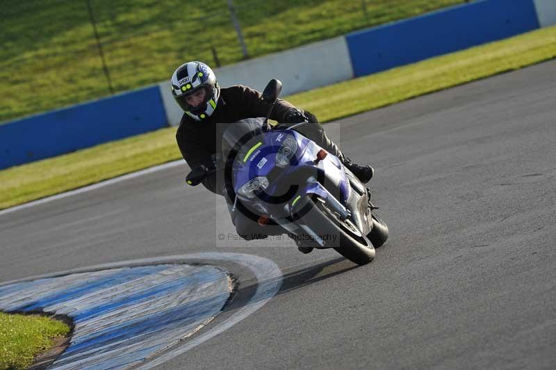 Motorcycle action photographs;donington;donington park leicestershire;donington photographs;event digital images;eventdigitalimages;no limits trackday;peter wileman photography;trackday;trackday digital images;trackday photos