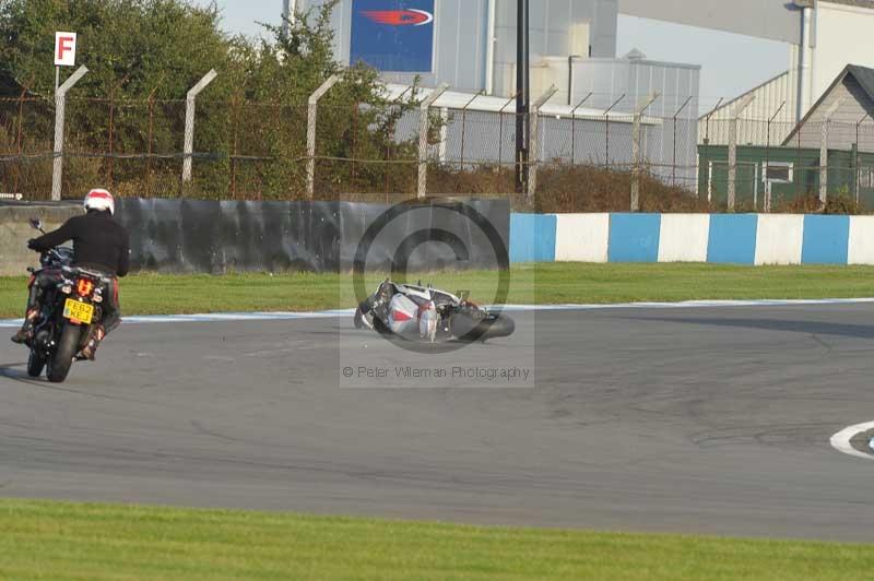 Motorcycle action photographs;donington;donington park leicestershire;donington photographs;event digital images;eventdigitalimages;no limits trackday;peter wileman photography;trackday;trackday digital images;trackday photos