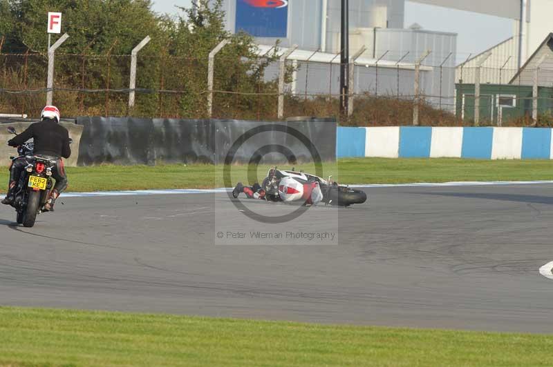 Motorcycle action photographs;donington;donington park leicestershire;donington photographs;event digital images;eventdigitalimages;no limits trackday;peter wileman photography;trackday;trackday digital images;trackday photos