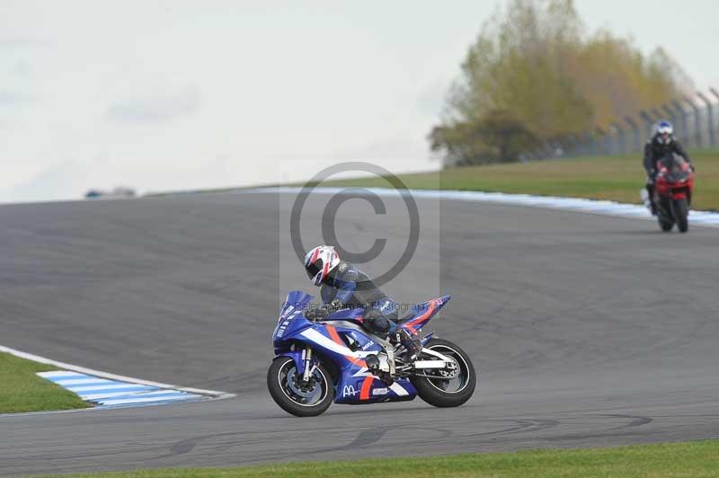 Motorcycle action photographs;donington;donington park leicestershire;donington photographs;event digital images;eventdigitalimages;no limits trackday;peter wileman photography;trackday;trackday digital images;trackday photos