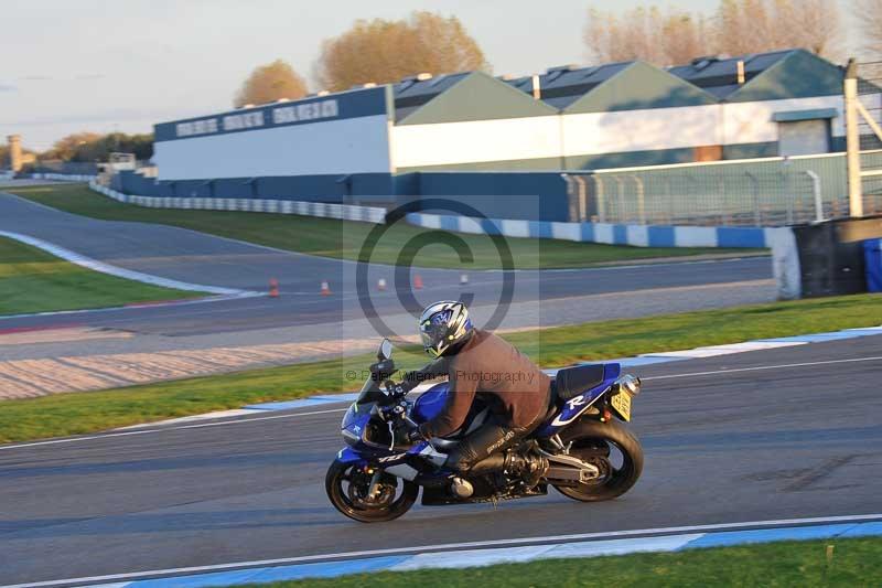 Motorcycle action photographs;donington;donington park leicestershire;donington photographs;event digital images;eventdigitalimages;no limits trackday;peter wileman photography;trackday;trackday digital images;trackday photos