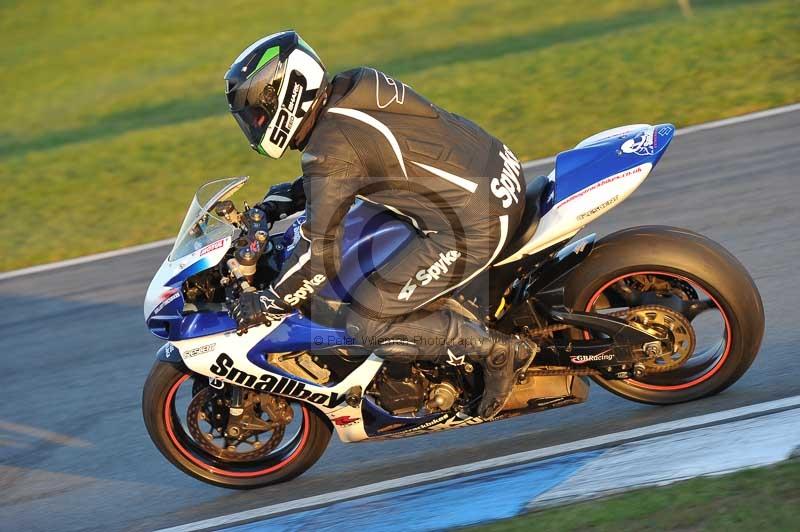 Motorcycle action photographs;donington;donington park leicestershire;donington photographs;event digital images;eventdigitalimages;no limits trackday;peter wileman photography;trackday;trackday digital images;trackday photos