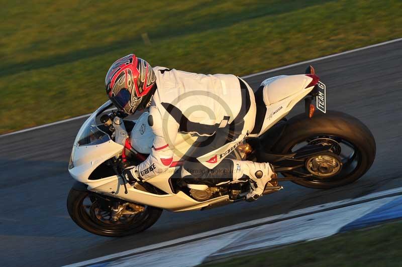 Motorcycle action photographs;donington;donington park leicestershire;donington photographs;event digital images;eventdigitalimages;no limits trackday;peter wileman photography;trackday;trackday digital images;trackday photos