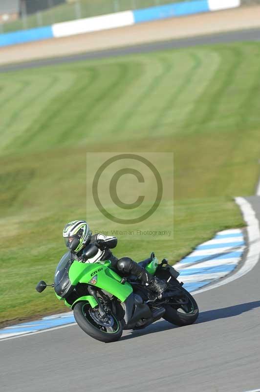 Motorcycle action photographs;donington;donington park leicestershire;donington photographs;event digital images;eventdigitalimages;no limits trackday;peter wileman photography;trackday;trackday digital images;trackday photos