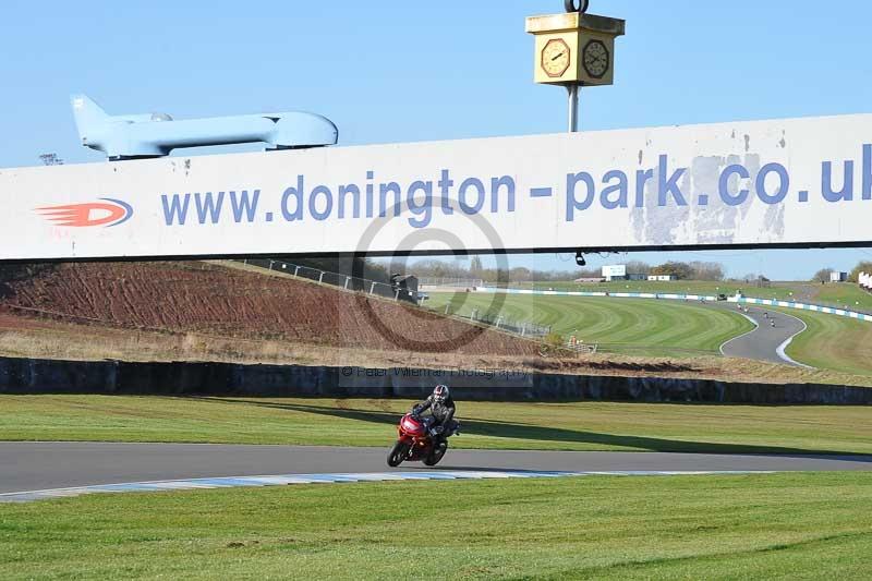 Motorcycle action photographs;donington;donington park leicestershire;donington photographs;event digital images;eventdigitalimages;no limits trackday;peter wileman photography;trackday;trackday digital images;trackday photos