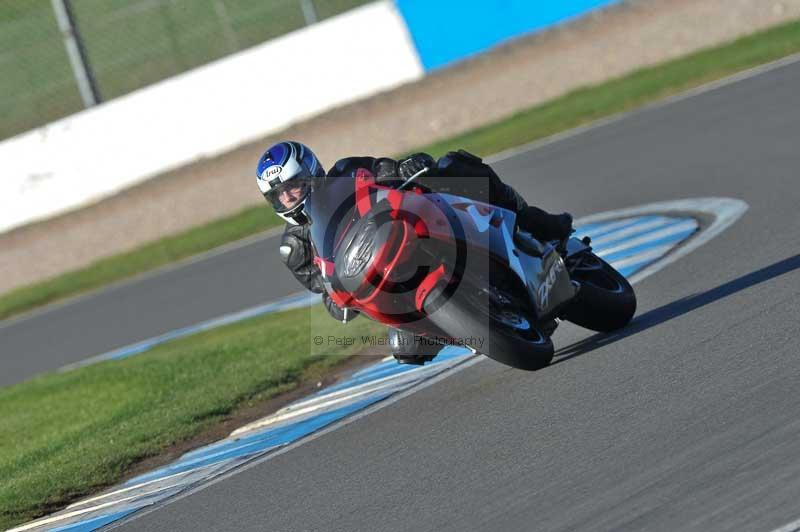 Motorcycle action photographs;donington;donington park leicestershire;donington photographs;event digital images;eventdigitalimages;no limits trackday;peter wileman photography;trackday;trackday digital images;trackday photos