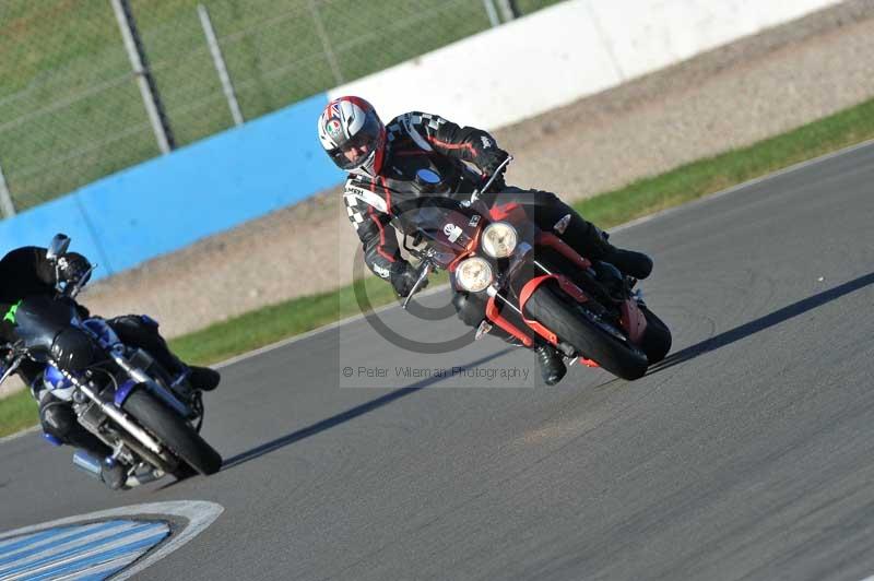 Motorcycle action photographs;donington;donington park leicestershire;donington photographs;event digital images;eventdigitalimages;no limits trackday;peter wileman photography;trackday;trackday digital images;trackday photos