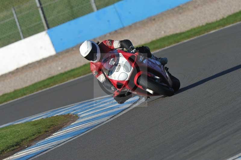 Motorcycle action photographs;donington;donington park leicestershire;donington photographs;event digital images;eventdigitalimages;no limits trackday;peter wileman photography;trackday;trackday digital images;trackday photos