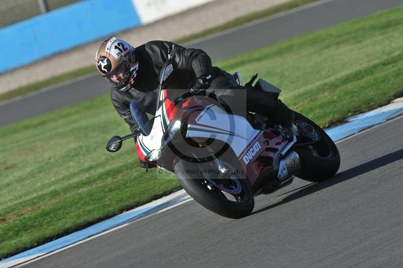 Motorcycle action photographs;donington;donington park leicestershire;donington photographs;event digital images;eventdigitalimages;no limits trackday;peter wileman photography;trackday;trackday digital images;trackday photos