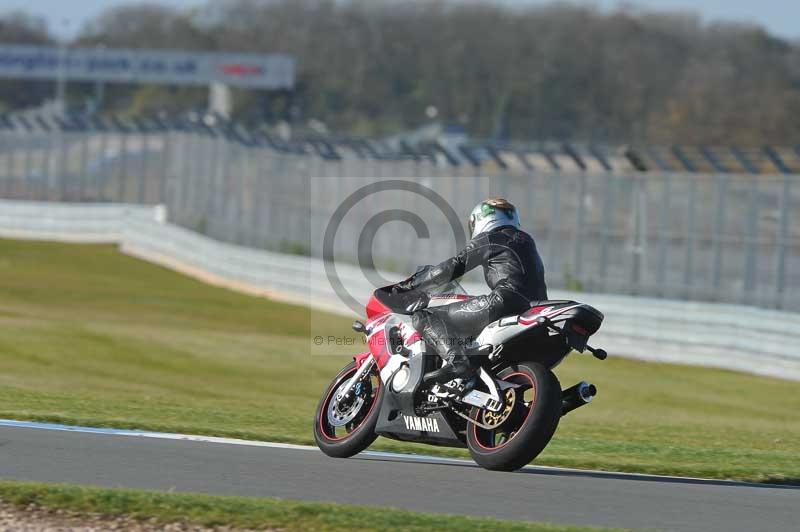 Motorcycle action photographs;donington;donington park leicestershire;donington photographs;event digital images;eventdigitalimages;no limits trackday;peter wileman photography;trackday;trackday digital images;trackday photos