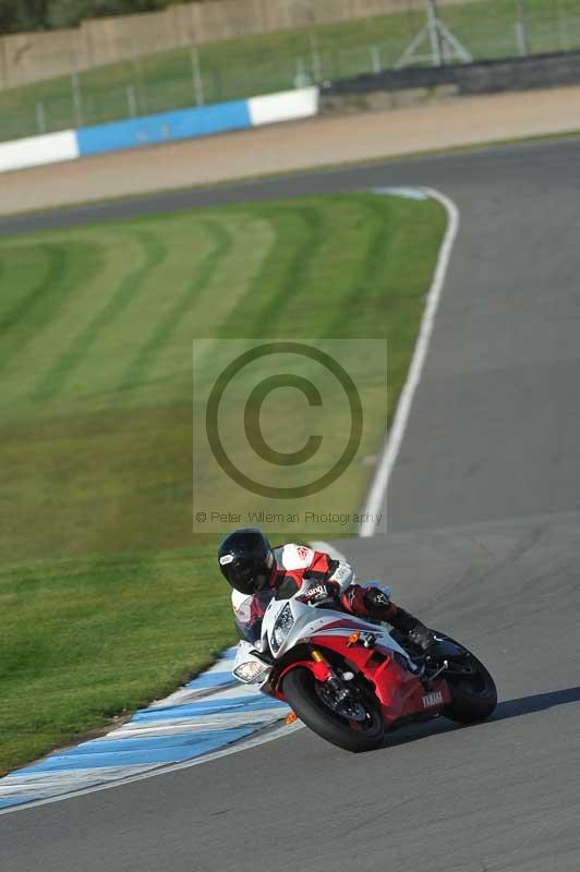 Motorcycle action photographs;donington;donington park leicestershire;donington photographs;event digital images;eventdigitalimages;no limits trackday;peter wileman photography;trackday;trackday digital images;trackday photos