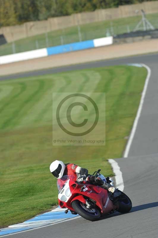 Motorcycle action photographs;donington;donington park leicestershire;donington photographs;event digital images;eventdigitalimages;no limits trackday;peter wileman photography;trackday;trackday digital images;trackday photos