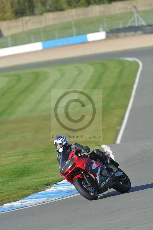 Motorcycle action photographs;donington;donington park leicestershire;donington photographs;event digital images;eventdigitalimages;no limits trackday;peter wileman photography;trackday;trackday digital images;trackday photos