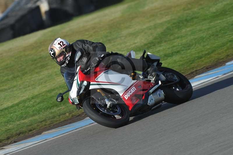 Motorcycle action photographs;donington;donington park leicestershire;donington photographs;event digital images;eventdigitalimages;no limits trackday;peter wileman photography;trackday;trackday digital images;trackday photos