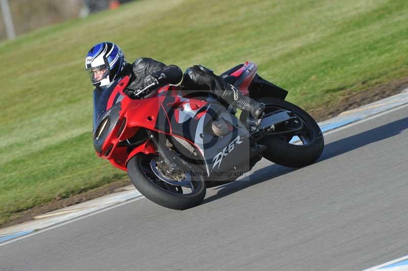 Motorcycle action photographs;donington;donington park leicestershire;donington photographs;event digital images;eventdigitalimages;no limits trackday;peter wileman photography;trackday;trackday digital images;trackday photos