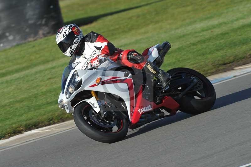 Motorcycle action photographs;donington;donington park leicestershire;donington photographs;event digital images;eventdigitalimages;no limits trackday;peter wileman photography;trackday;trackday digital images;trackday photos