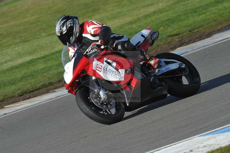 Motorcycle action photographs;donington;donington park leicestershire;donington photographs;event digital images;eventdigitalimages;no limits trackday;peter wileman photography;trackday;trackday digital images;trackday photos