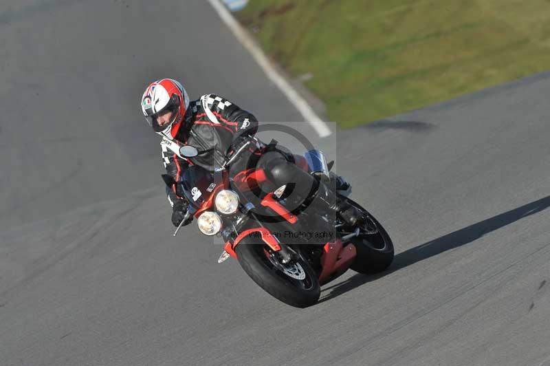 Motorcycle action photographs;donington;donington park leicestershire;donington photographs;event digital images;eventdigitalimages;no limits trackday;peter wileman photography;trackday;trackday digital images;trackday photos