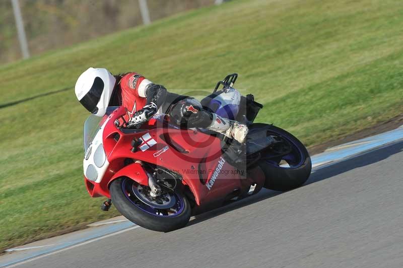 Motorcycle action photographs;donington;donington park leicestershire;donington photographs;event digital images;eventdigitalimages;no limits trackday;peter wileman photography;trackday;trackday digital images;trackday photos