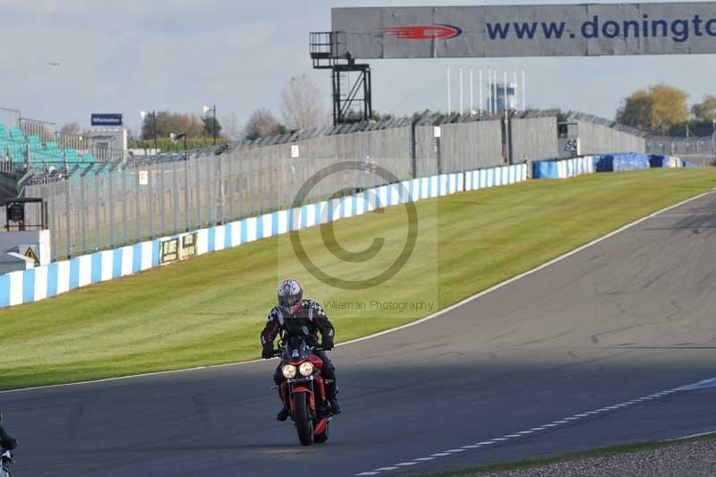 Motorcycle action photographs;donington;donington park leicestershire;donington photographs;event digital images;eventdigitalimages;no limits trackday;peter wileman photography;trackday;trackday digital images;trackday photos