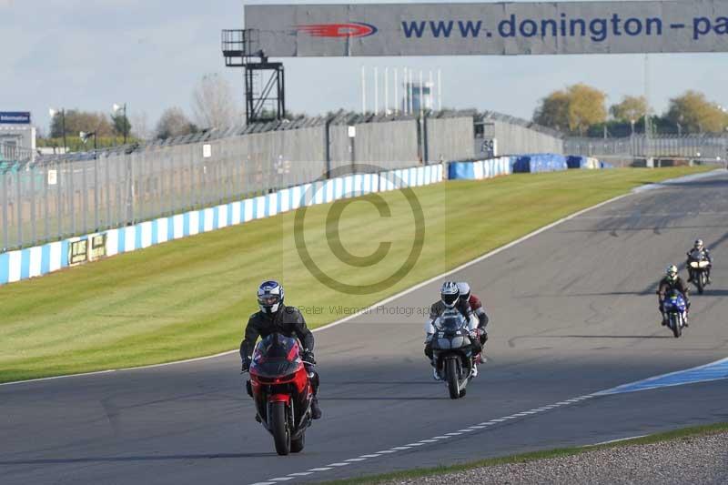 Motorcycle action photographs;donington;donington park leicestershire;donington photographs;event digital images;eventdigitalimages;no limits trackday;peter wileman photography;trackday;trackday digital images;trackday photos