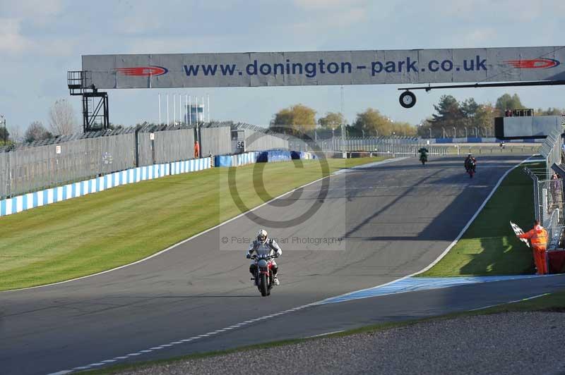 Motorcycle action photographs;donington;donington park leicestershire;donington photographs;event digital images;eventdigitalimages;no limits trackday;peter wileman photography;trackday;trackday digital images;trackday photos