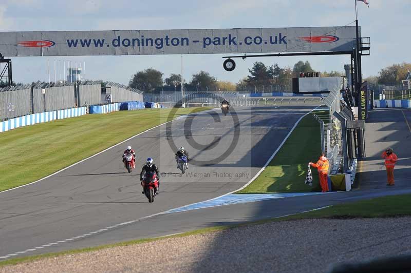 Motorcycle action photographs;donington;donington park leicestershire;donington photographs;event digital images;eventdigitalimages;no limits trackday;peter wileman photography;trackday;trackday digital images;trackday photos