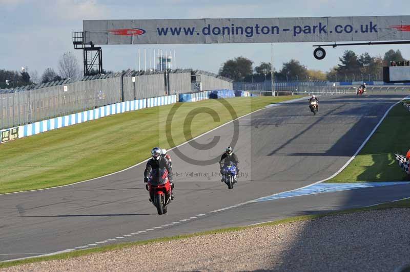 Motorcycle action photographs;donington;donington park leicestershire;donington photographs;event digital images;eventdigitalimages;no limits trackday;peter wileman photography;trackday;trackday digital images;trackday photos