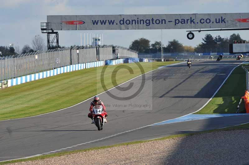 Motorcycle action photographs;donington;donington park leicestershire;donington photographs;event digital images;eventdigitalimages;no limits trackday;peter wileman photography;trackday;trackday digital images;trackday photos