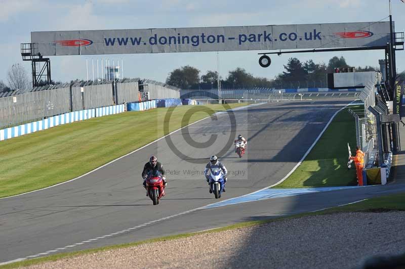 Motorcycle action photographs;donington;donington park leicestershire;donington photographs;event digital images;eventdigitalimages;no limits trackday;peter wileman photography;trackday;trackday digital images;trackday photos