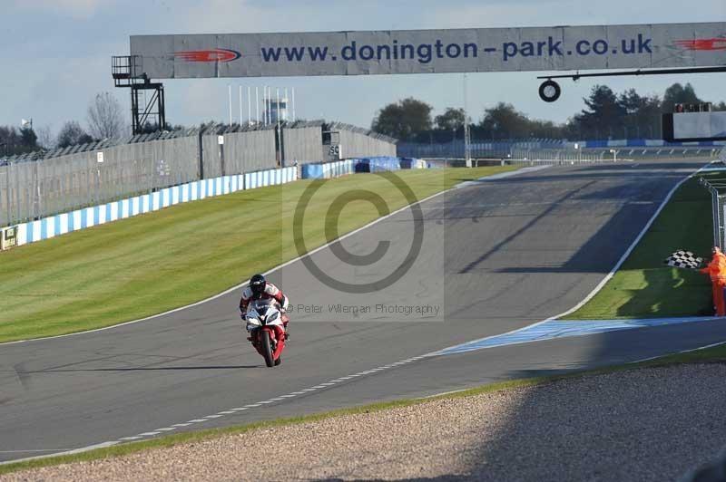 Motorcycle action photographs;donington;donington park leicestershire;donington photographs;event digital images;eventdigitalimages;no limits trackday;peter wileman photography;trackday;trackday digital images;trackday photos