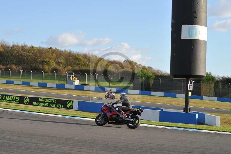 Motorcycle action photographs;donington;donington park leicestershire;donington photographs;event digital images;eventdigitalimages;no limits trackday;peter wileman photography;trackday;trackday digital images;trackday photos