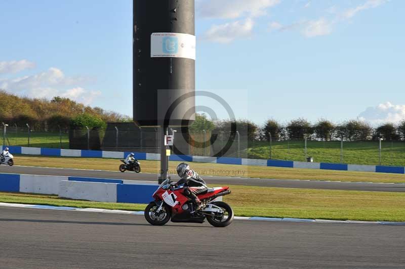 Motorcycle action photographs;donington;donington park leicestershire;donington photographs;event digital images;eventdigitalimages;no limits trackday;peter wileman photography;trackday;trackday digital images;trackday photos