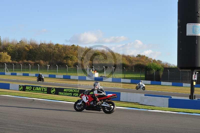 Motorcycle action photographs;donington;donington park leicestershire;donington photographs;event digital images;eventdigitalimages;no limits trackday;peter wileman photography;trackday;trackday digital images;trackday photos