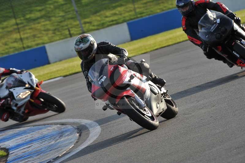 Motorcycle action photographs;donington;donington park leicestershire;donington photographs;event digital images;eventdigitalimages;no limits trackday;peter wileman photography;trackday;trackday digital images;trackday photos