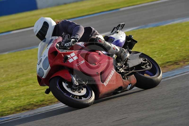 Motorcycle action photographs;donington;donington park leicestershire;donington photographs;event digital images;eventdigitalimages;no limits trackday;peter wileman photography;trackday;trackday digital images;trackday photos