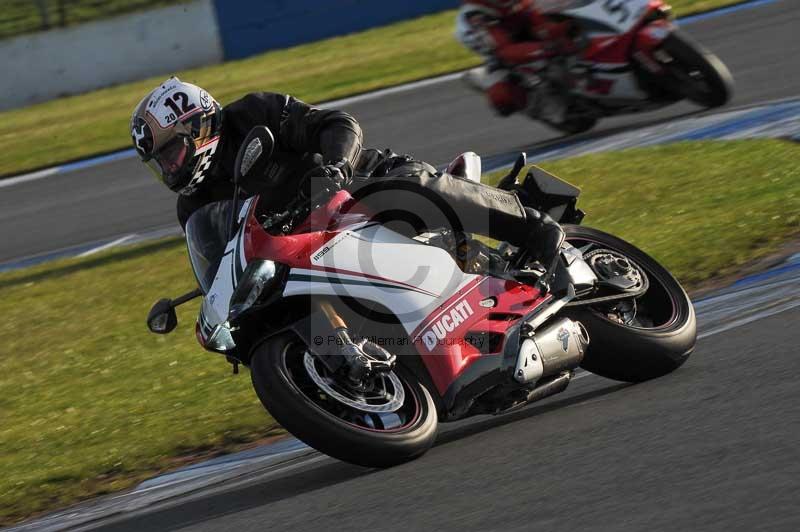 Motorcycle action photographs;donington;donington park leicestershire;donington photographs;event digital images;eventdigitalimages;no limits trackday;peter wileman photography;trackday;trackday digital images;trackday photos