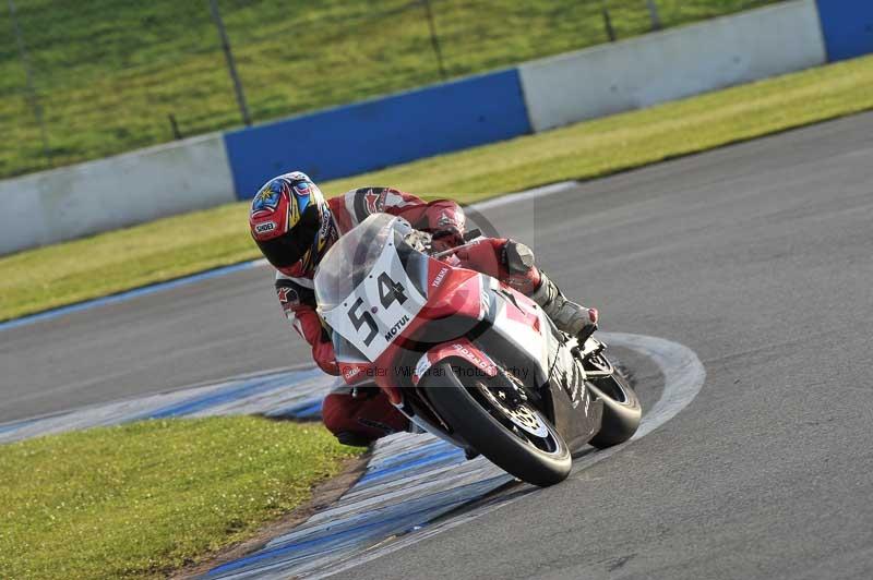 Motorcycle action photographs;donington;donington park leicestershire;donington photographs;event digital images;eventdigitalimages;no limits trackday;peter wileman photography;trackday;trackday digital images;trackday photos