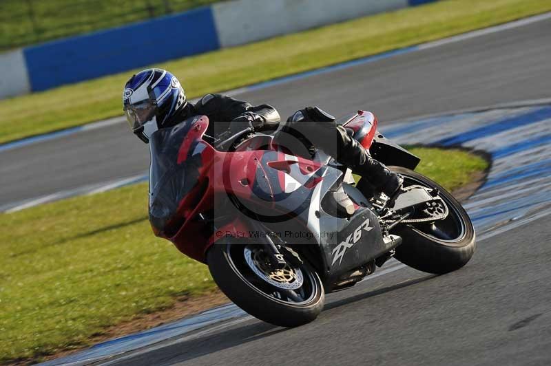 Motorcycle action photographs;donington;donington park leicestershire;donington photographs;event digital images;eventdigitalimages;no limits trackday;peter wileman photography;trackday;trackday digital images;trackday photos